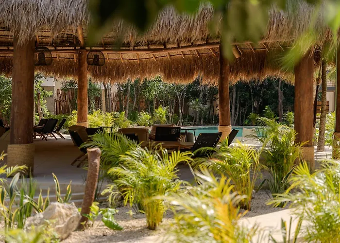 Tropical 2 Bedroom | Private Balcony & Rooftop | Casago Hébergement de vacances Tulum