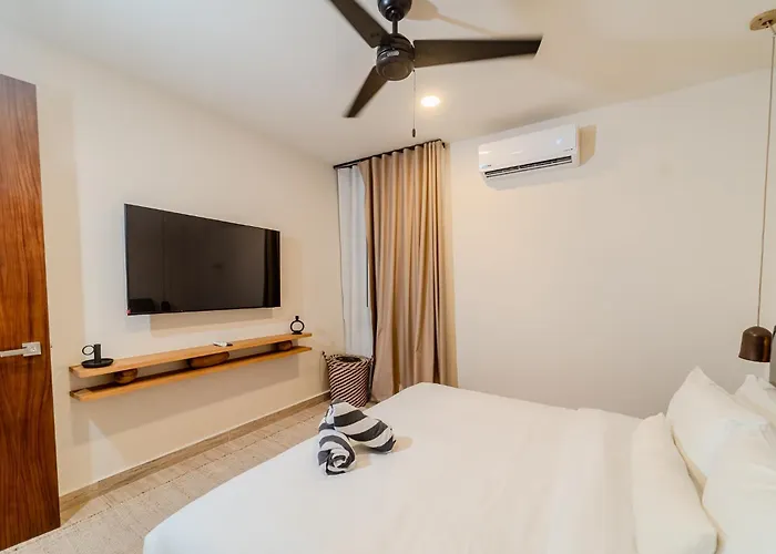 Tropical 2 Bedroom | Private Balcony & Rooftop | Casago