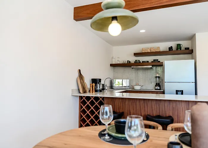 Tropical 2 Bedroom | Private Balcony & Rooftop | Casago Ferienhaus *
