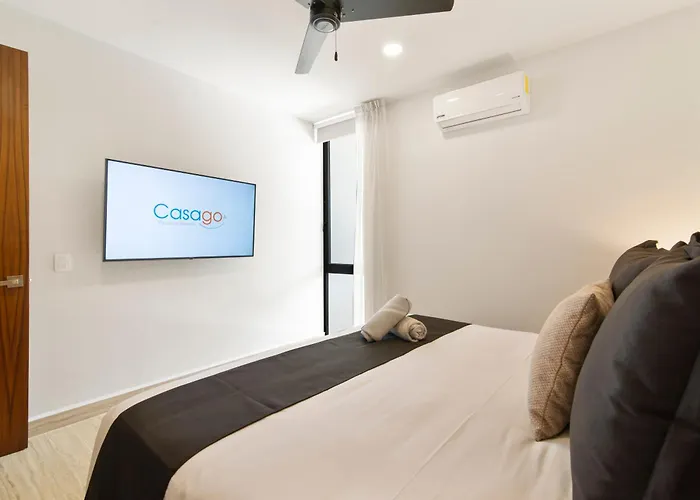 Tropical 2 Bedroom | Private Balcony & Rooftop | Casago Hébergement de vacances