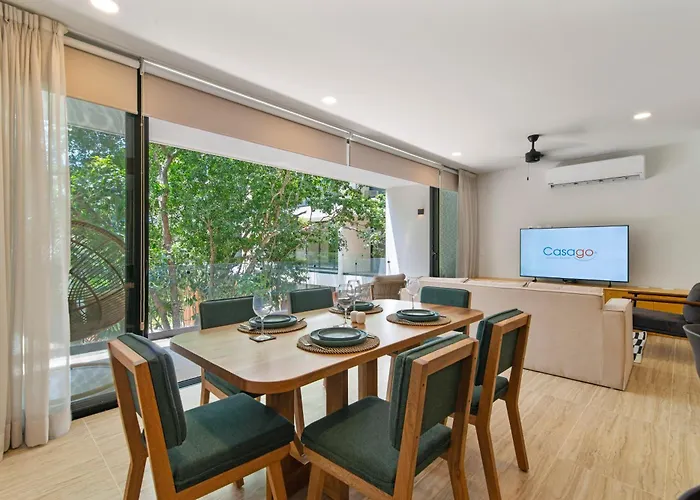 Tropical 2 Bedroom | Private Balcony & Rooftop | Casago Hébergement de vacances *