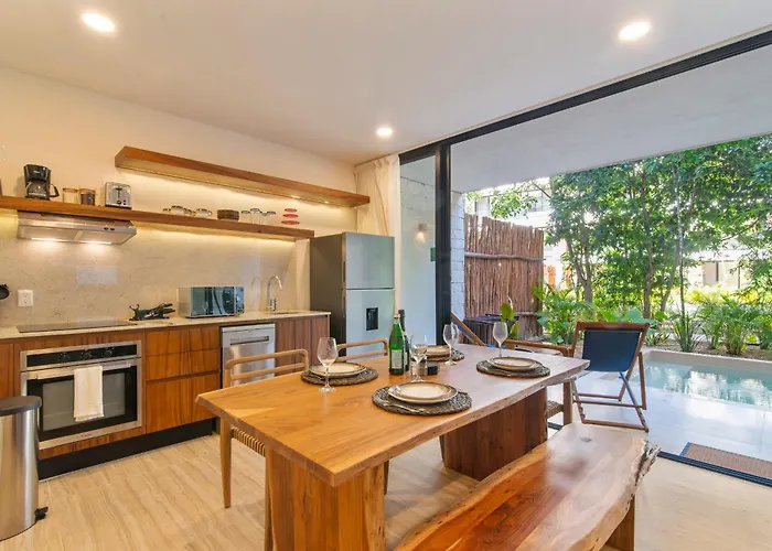 Tropical 2 Bedroom | Private Balcony & Rooftop | Casago Hébergement de vacances Tulum