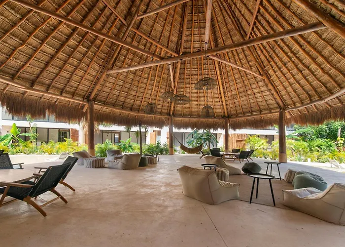 Tropical 2 Bedroom | Private Balcony & Rooftop | Casago