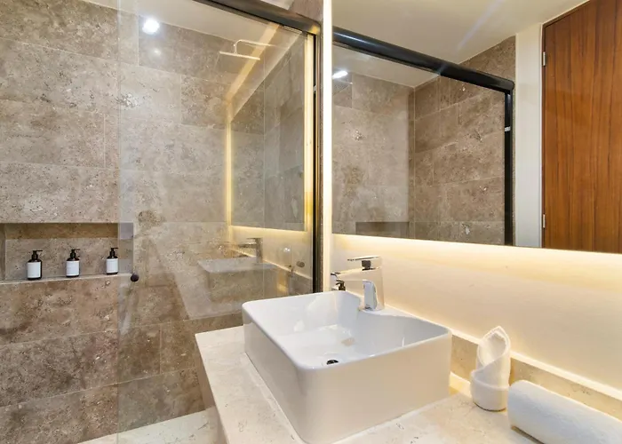 Tropical 2 Bedroom | Private Balcony & Rooftop | Casago Hébergement de vacances Tulum