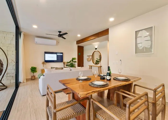 Hébergement de vacances Tropical 2 Bedroom | Private Balcony & Rooftop | Casago Tulum